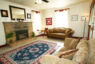 Aspen Inn Flagstaff Bed and Breakfast Living Room