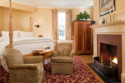 The Captain Jefferds Inn Bed & Breakfast, Kennebunkport, Maine, Pet Friendly, Romantic
