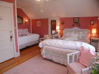 Chantal bedroom