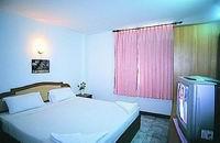 Deluxe Room with double or twin bed.