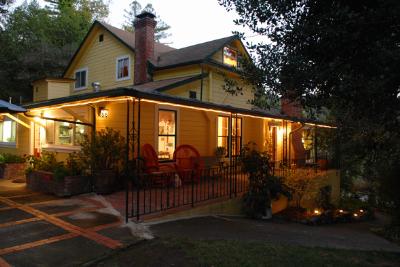 A warm welcome to Sonoma Orchid Inn
