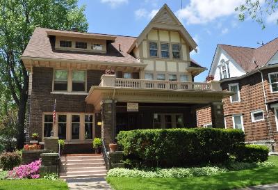 Park Place Bed & Breakfast Arts and Crafts Home, Niagara Falls, New York, Romantic