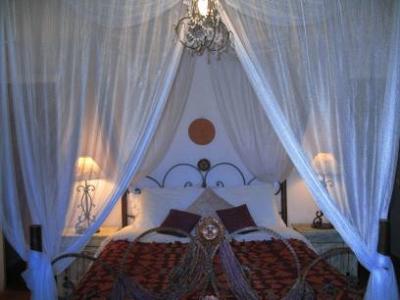 Romantic ambiance of the Lavender Suite