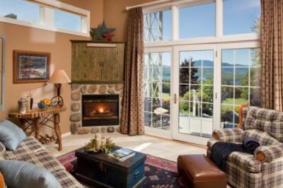 Allagash Suite overlooking Lake with private balcony & garden patio