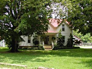 Water Valley Bed and Breakfast, Williamsport, Tennessee
