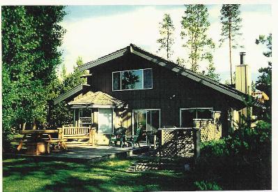 DiamondStone Guest Lodges-B&B,2BR Log Cabin & VRs, La Pine, Oregon, Pet Friendly, Romantic